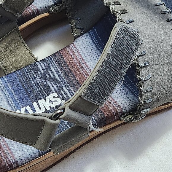Muk Luks Gray and Brown Sandals - Picture 8 of 11